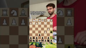 Don’t try to keep the paaaaaaaaawn ! #chess #pawnbreak.com