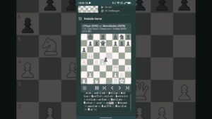 Guy learning to play chess y를 배우는 남자