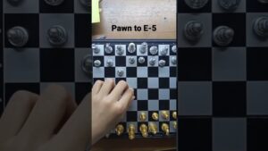 check mate in two moves😶😶#trendingshorts #chess #checkmateintwo