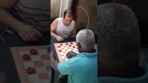 Tuca Maia vs Maxwell Carioca #jogodedamas #damas #joguedamas #Checkers #chess