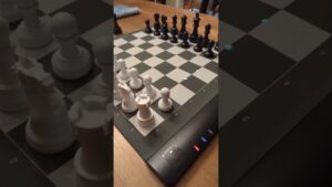 Chess Toys – Square Off Pro