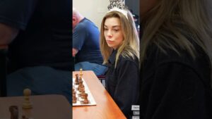 When you play like a “robot”, bad things happen… 💔♟️#chess #chesstrap #chessmemes