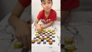 Sushi Chess **Smart Boy** ♟️😱😂 #whitesocksfamily #ytshorts #tiktok #humor #comedy