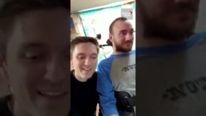 Elon Musk’s Neuralink shows off 1st brain chip patient playing chess with his mind