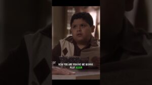 Manny is a chess genius! #edoneill #modernfamily #englishspeaking #checkmate