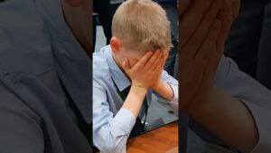 El ajedrez de competición es extremadamente doloroso…😪 Ánimo Volodar! #chess