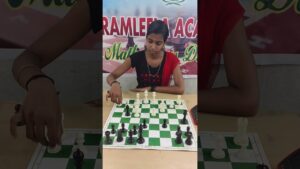 Short game/Scandinavian defense/chess/shorts