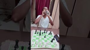 e4 and checkmate! #chess #chesscom #chesstactics #chesstuberhindi #trap #chessgame #chesstraps